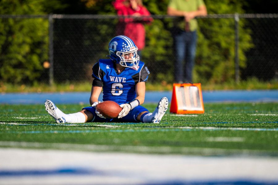 Darien receiver Briggs McGuckin after an incompletion in Thursdays Turkey Bowl loss