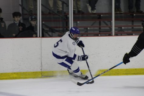 Dariens Chris Davis on the offense during his 2 goal performance against Warwick Co-op